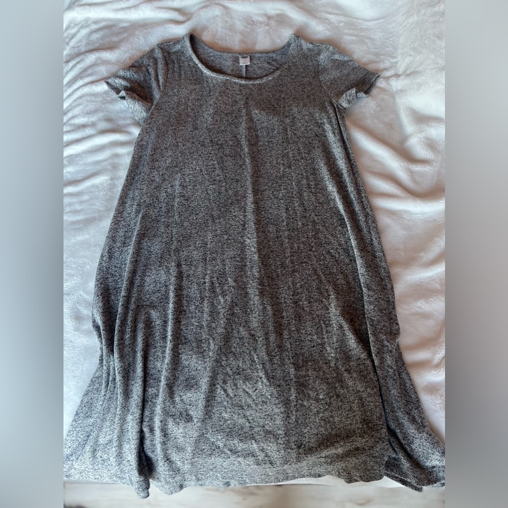 Old Navy casual comfy t-shirt dress, size S. Gray color